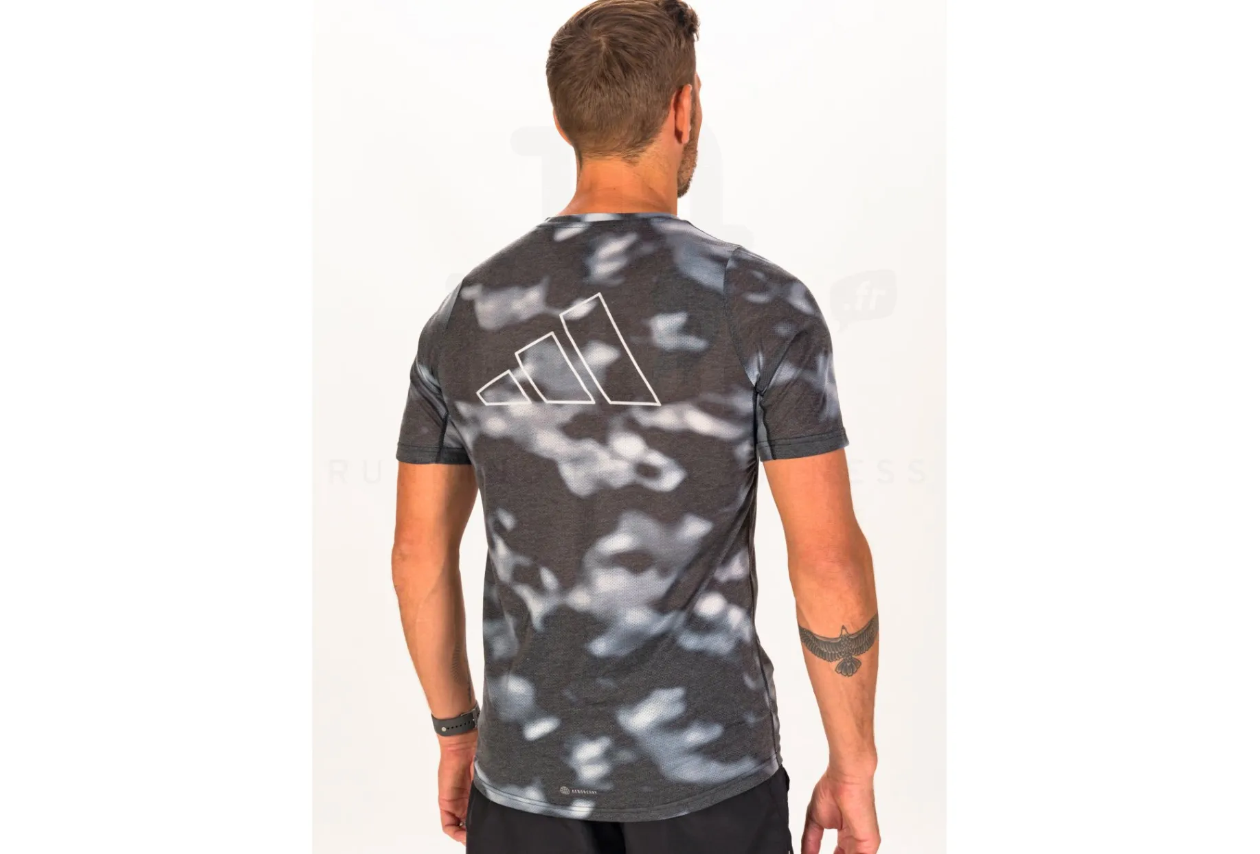adidas camiseta manga corta Run Icons AOP