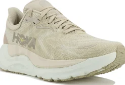 Hoka One One Arahi 8