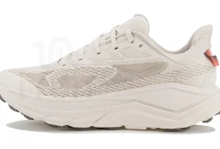 Hoka One One Challenger 8