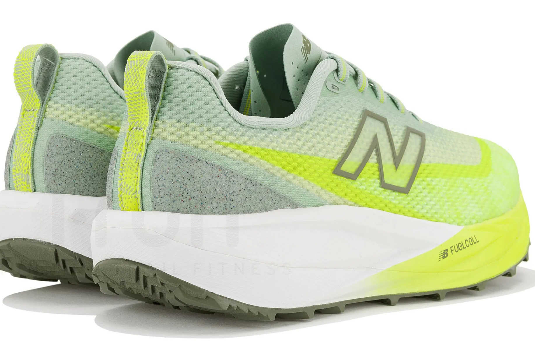 New Balance FuelCell SuperComp Trail V2