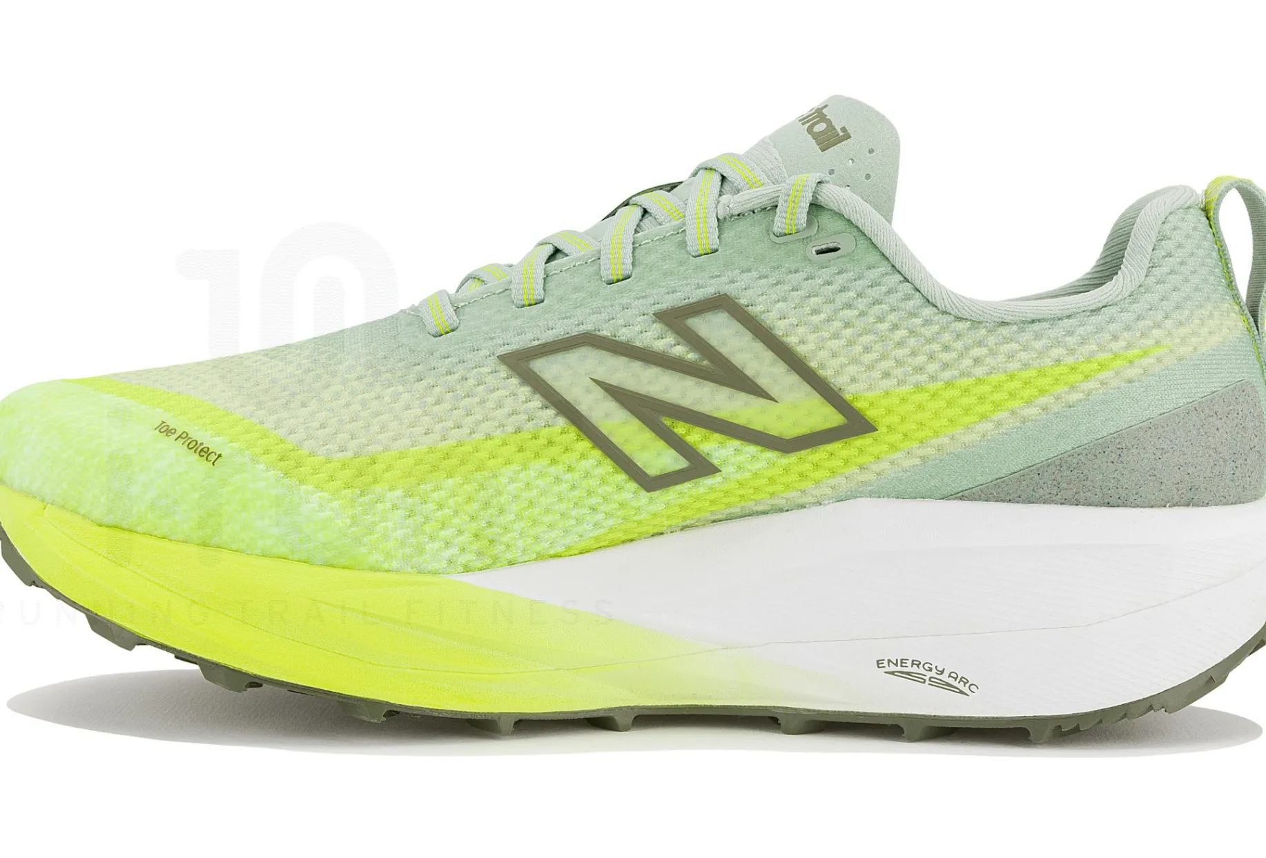 New Balance FuelCell SuperComp Trail V2