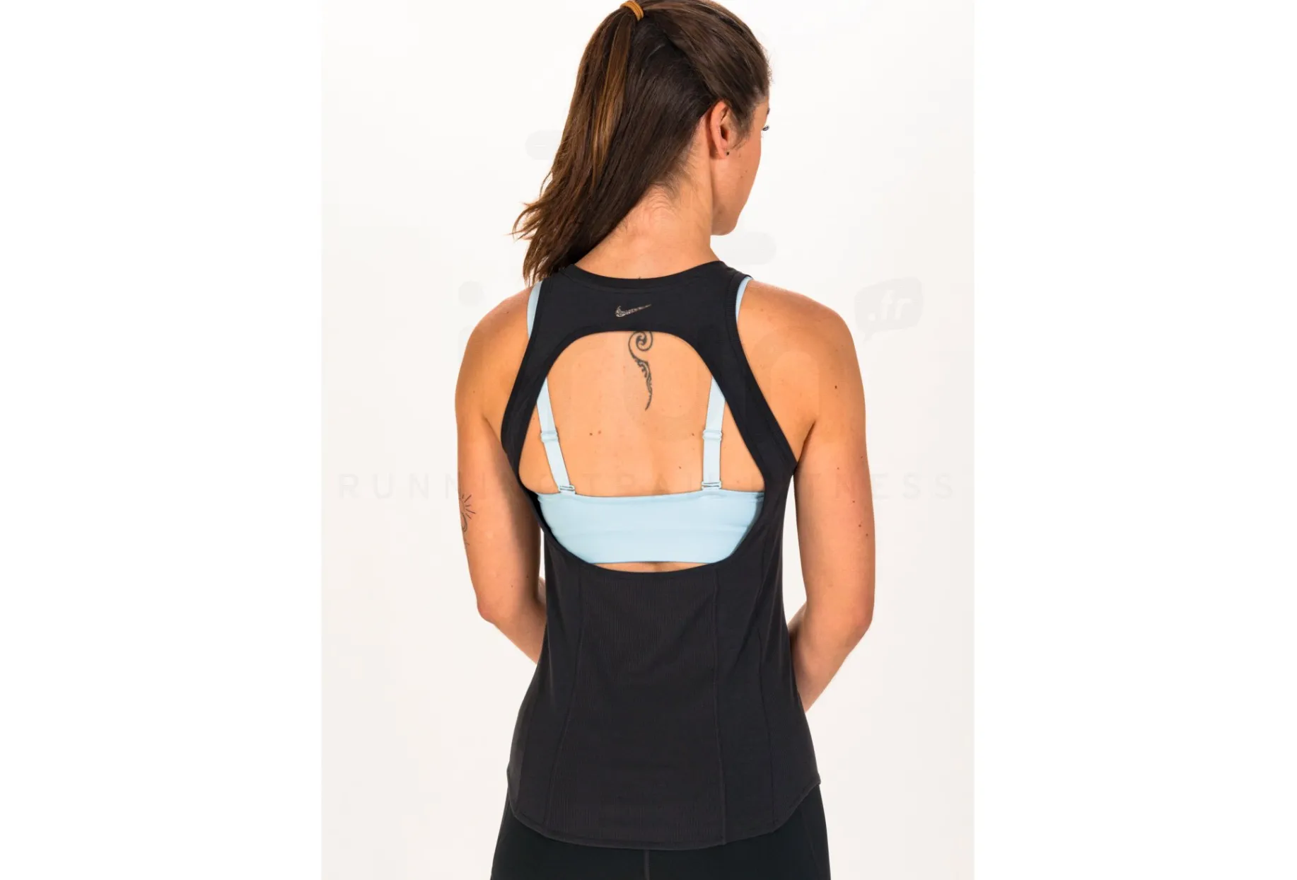 Nike camiseta de tirantes Yoga Luxe