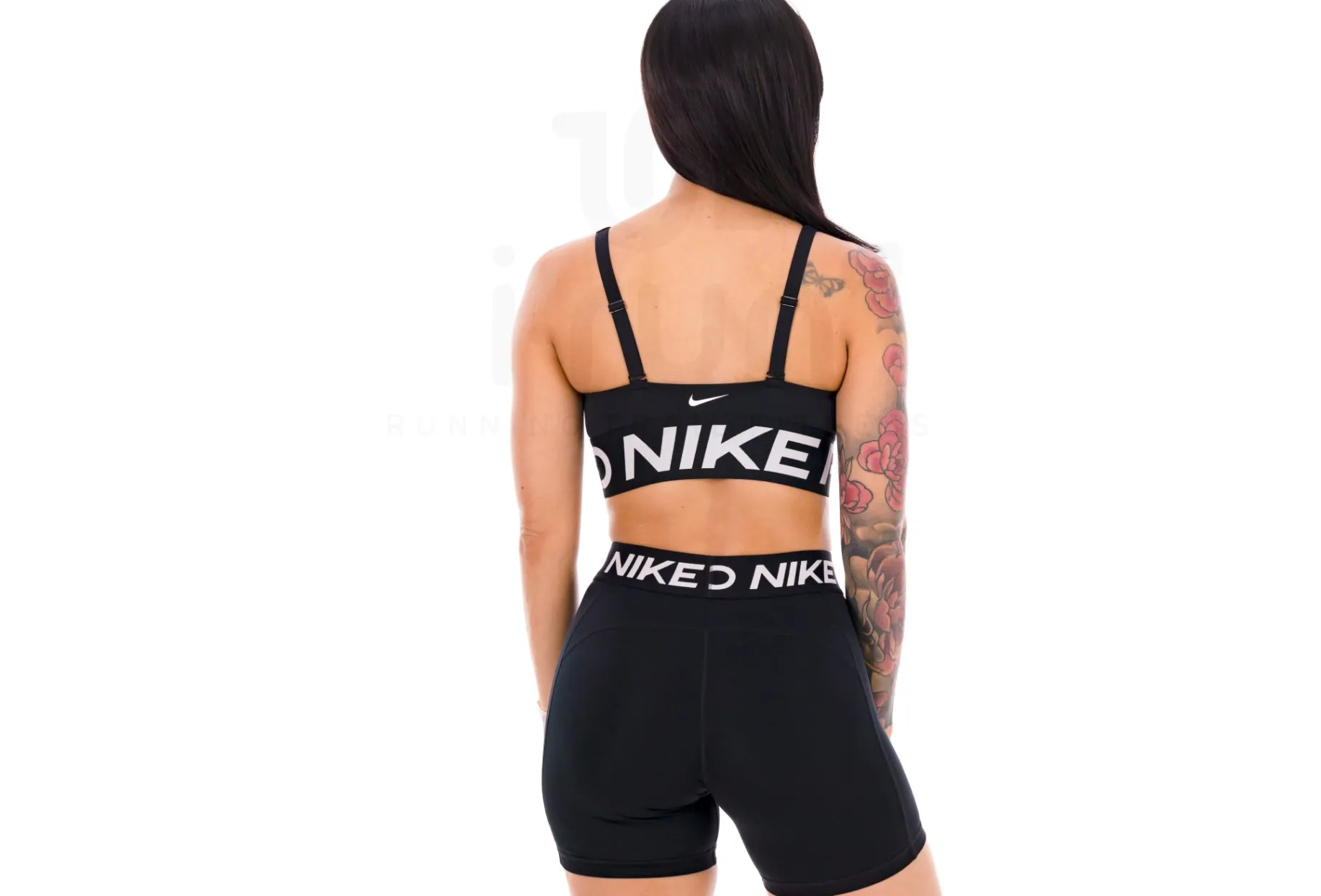Nike Indy Plunge