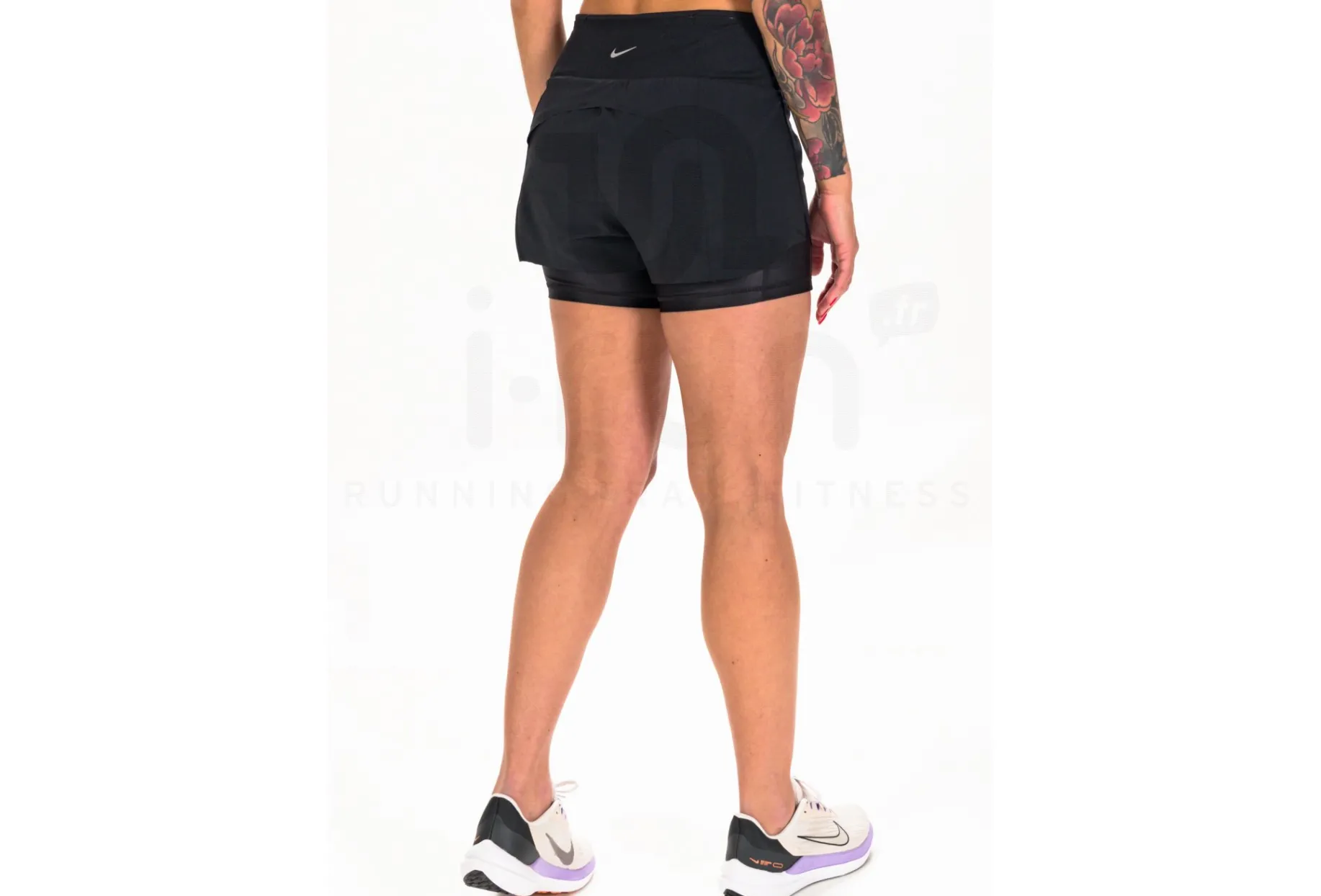 Nike pantalón corto Dri-Fit Swift 2 en 1