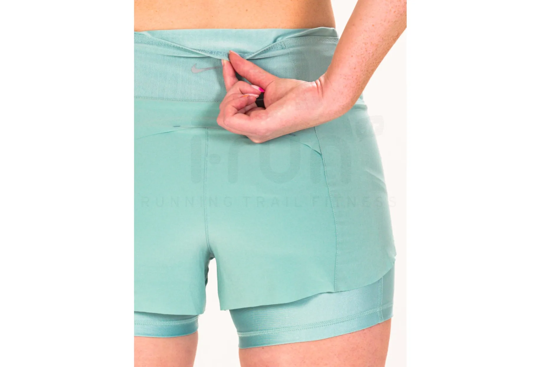 Nike pantalón corto Dri-Fit Swift 2 en 1