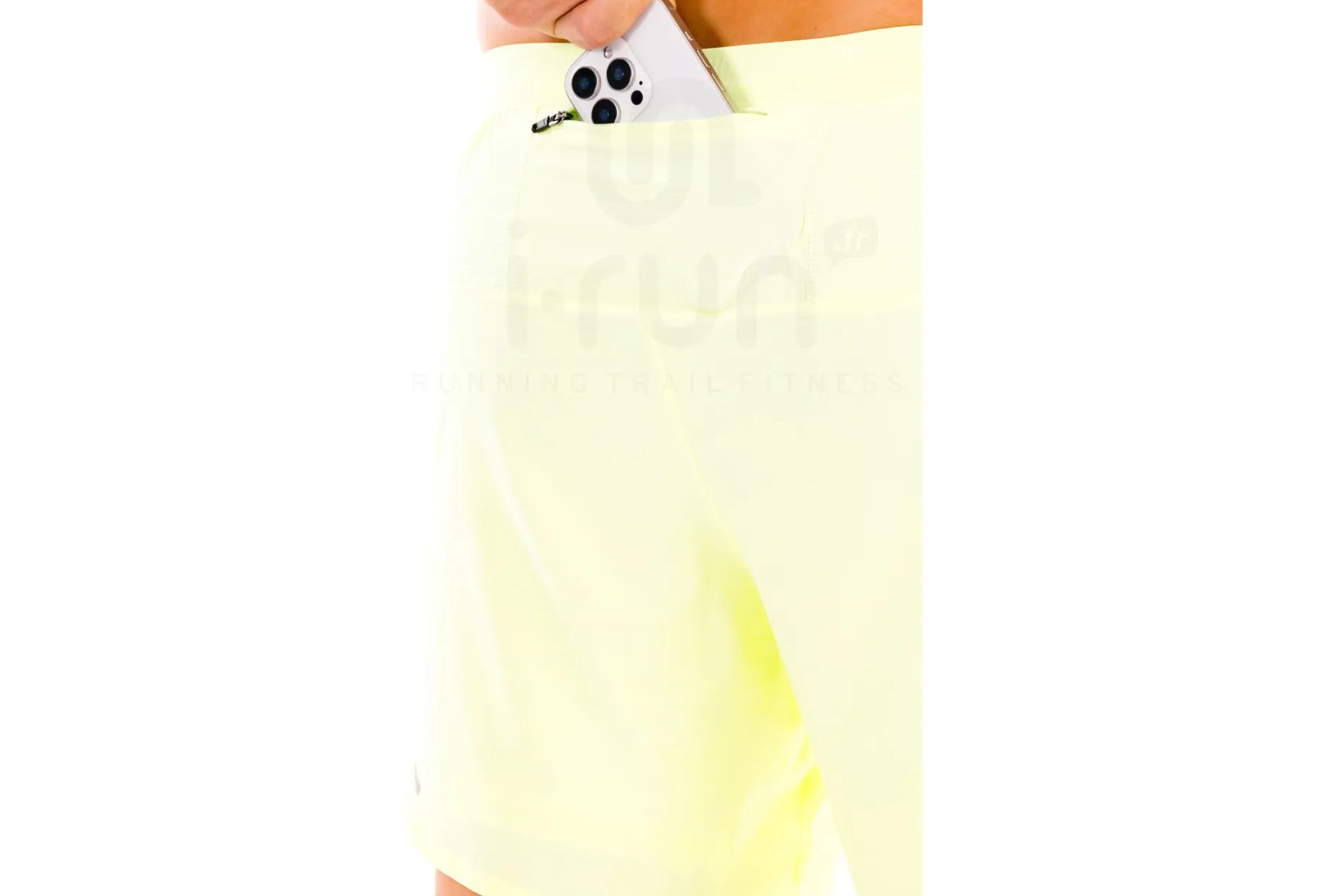 Nike pantalón corto Stride 2 en 1