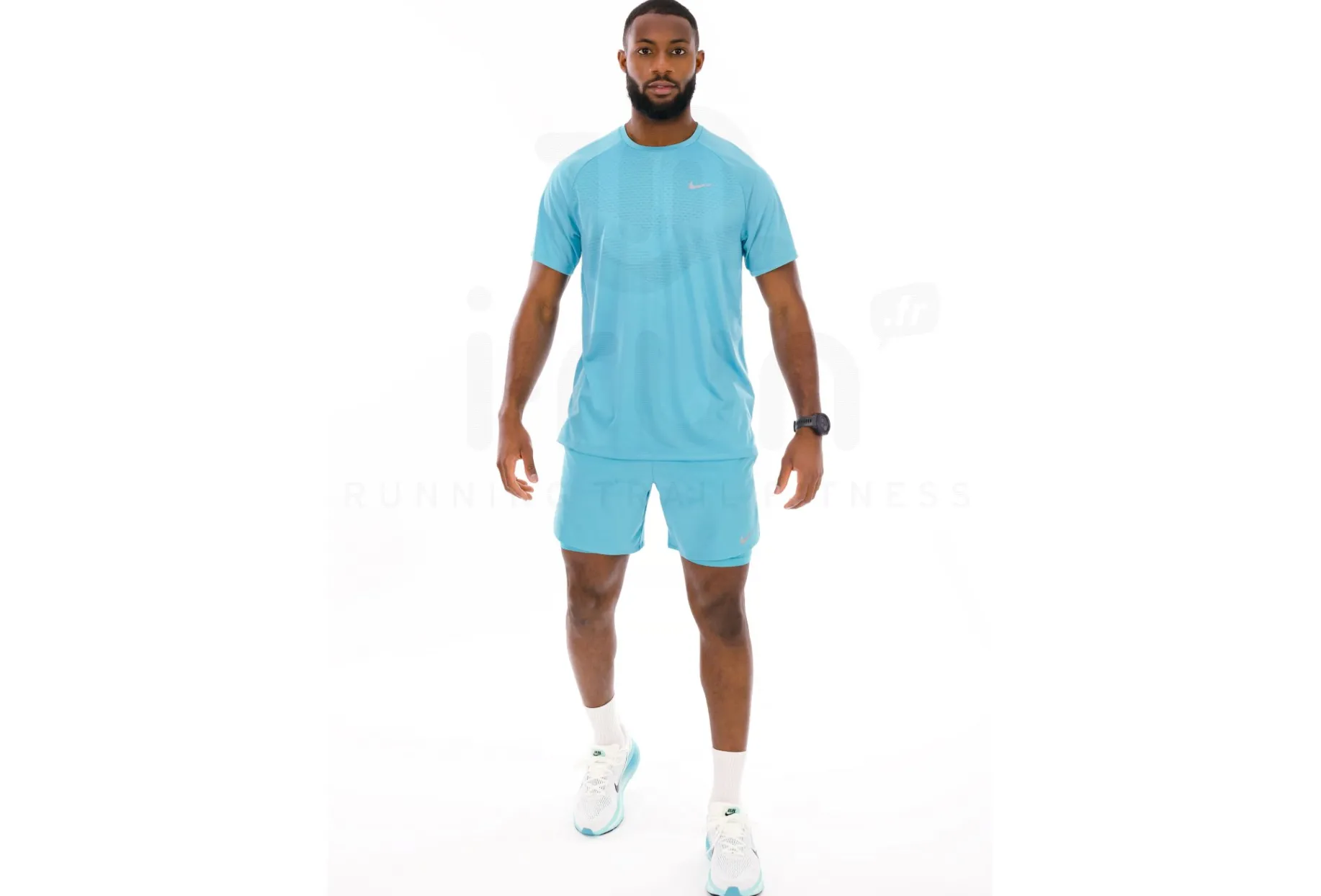 Nike pantalón corto Stride 2 en 1