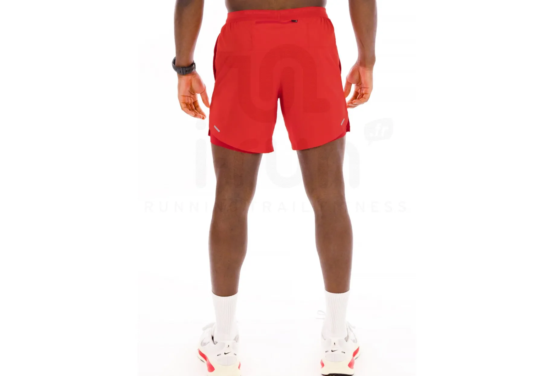 Nike pantalón corto Stride 2 en 1