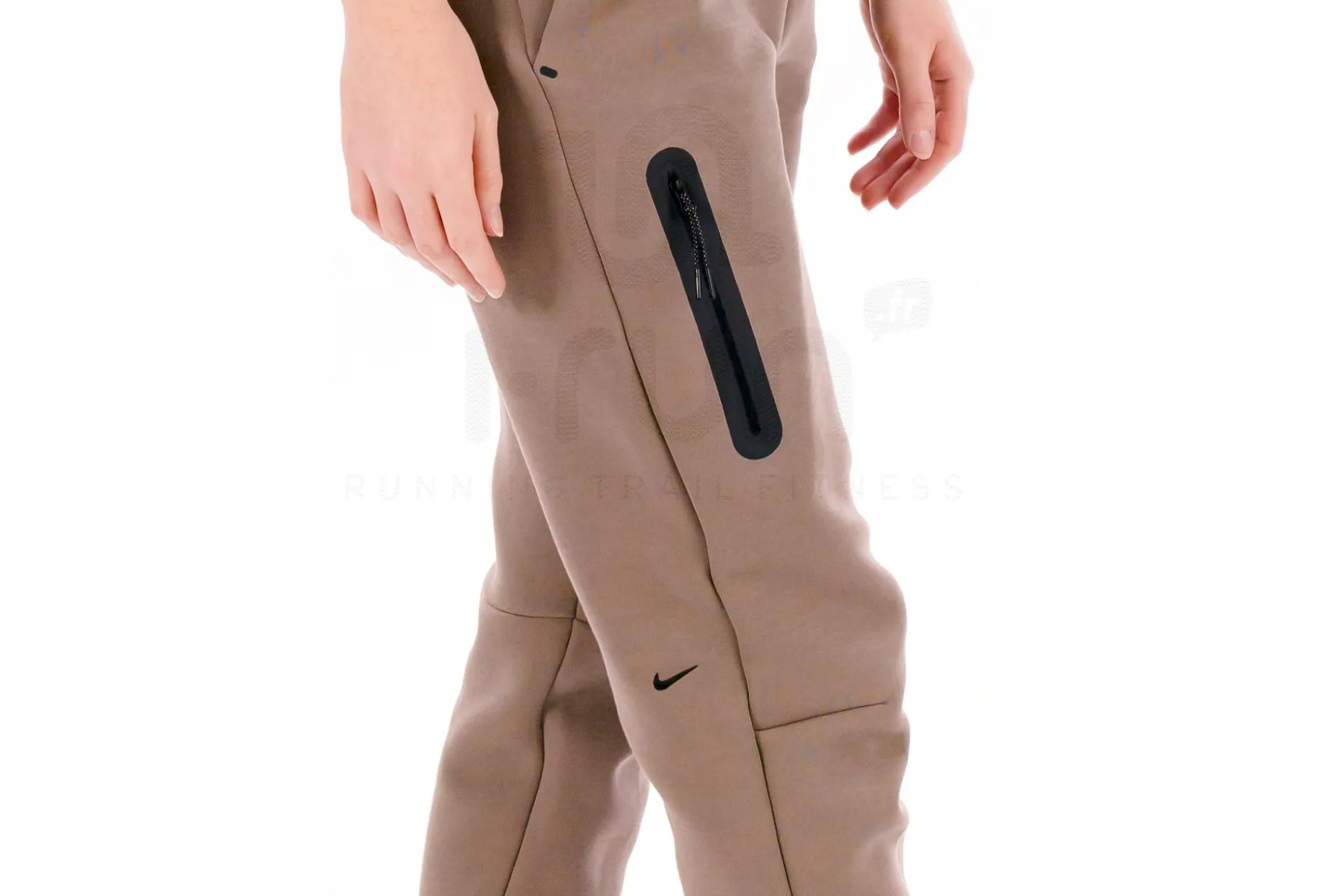 Nike pantalón Tech Fleece