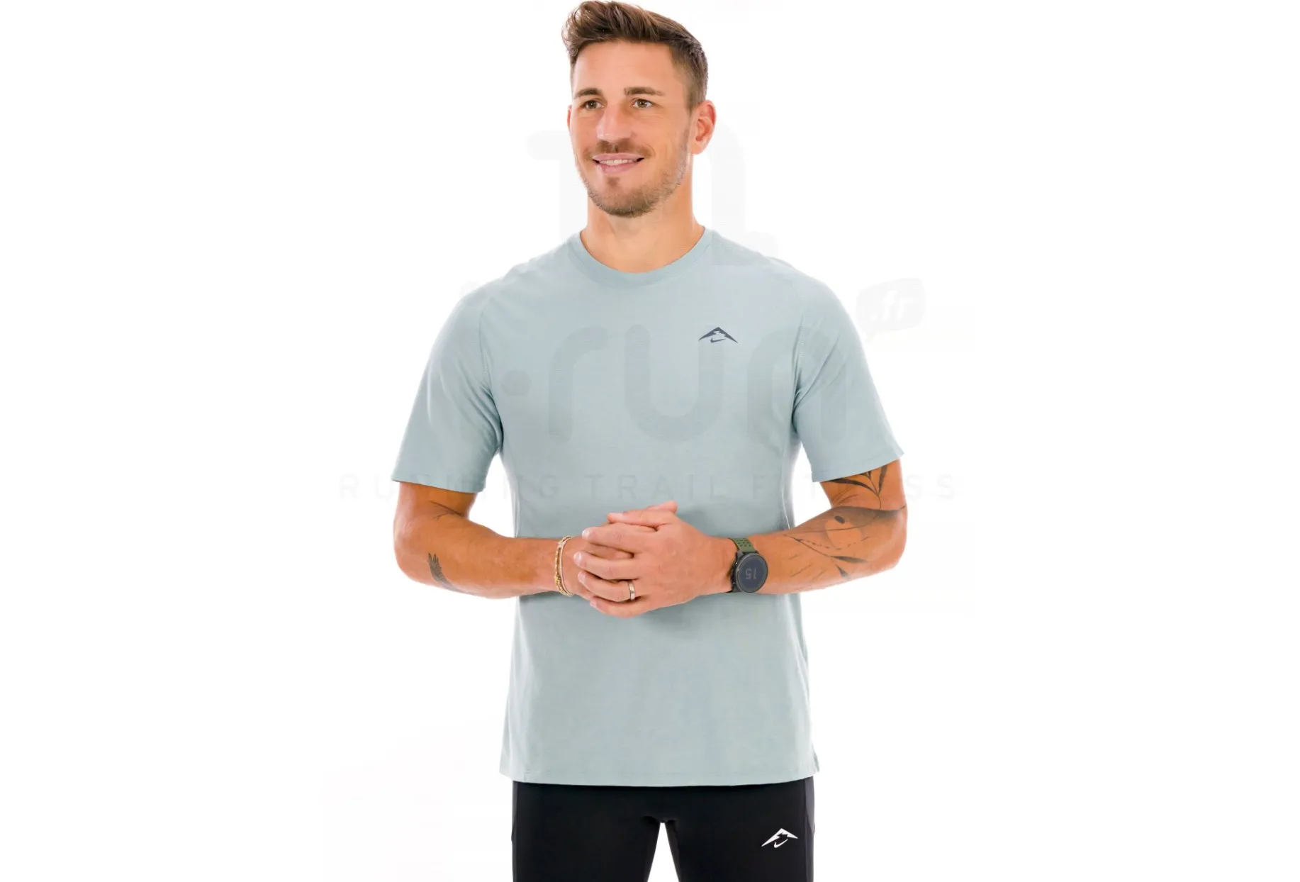 Nike Solar Chase
