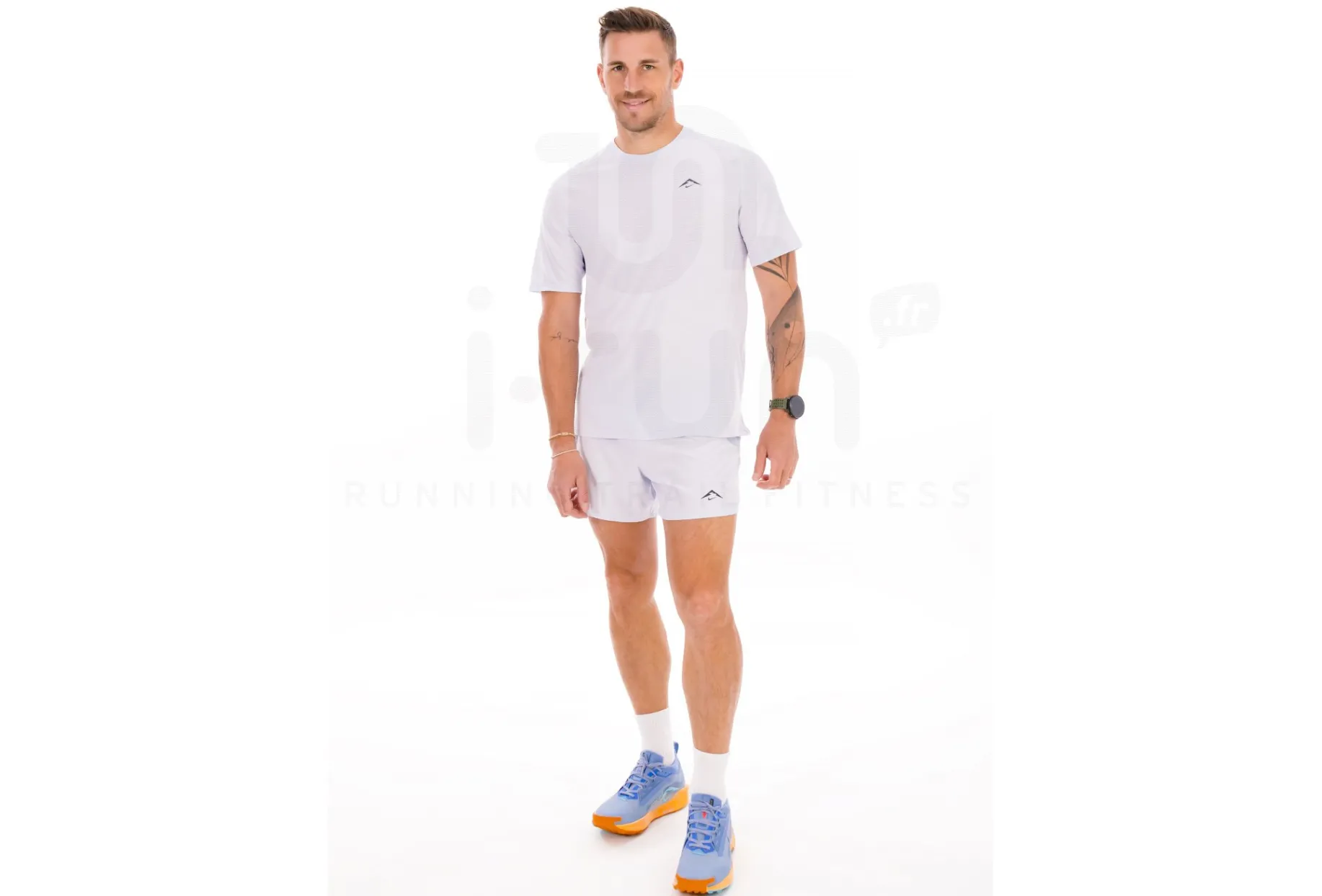 Nike Solar Chase