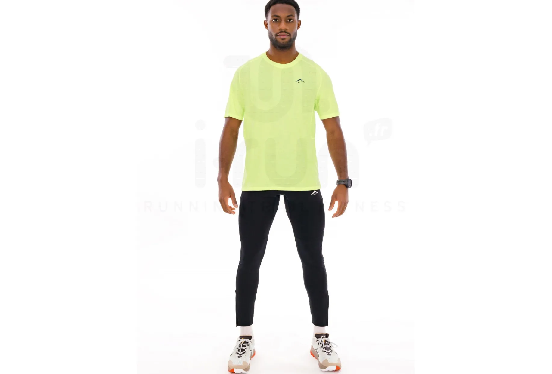 Nike Solar Chase