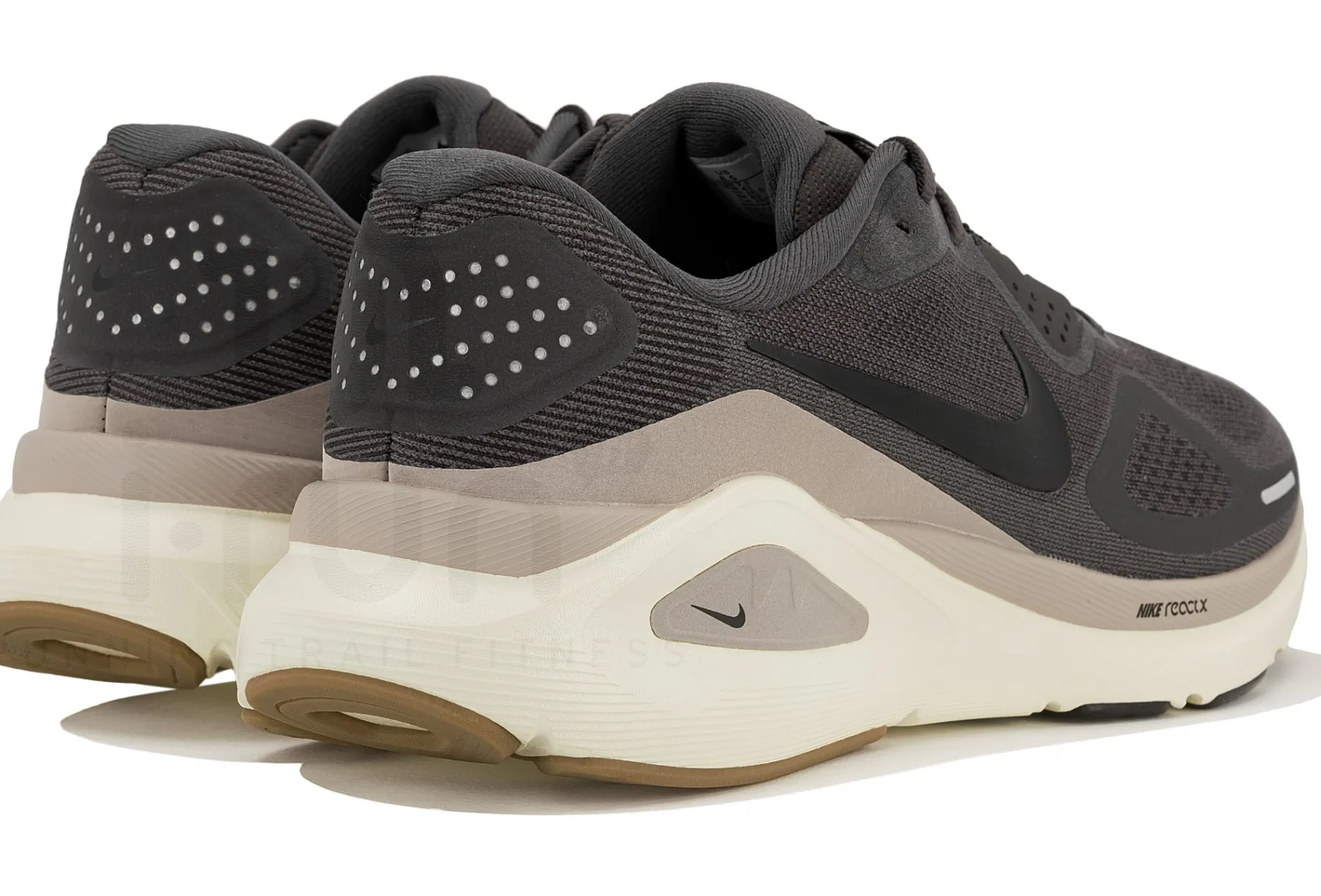Nike Structure 26