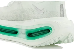 Nike Vomero Premium Match A Mile