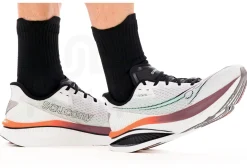 Saucony Endorphin Azura