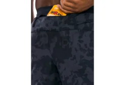 Under Armour Launch Pro