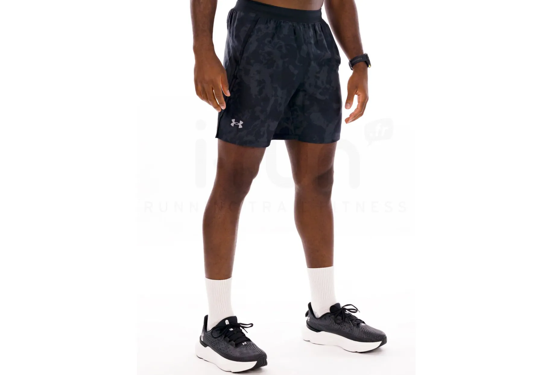 Under Armour pantalón corto Launch Elite Imprimir