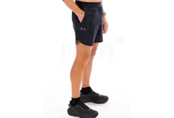 Under Armour pantalón corto Peak Woven